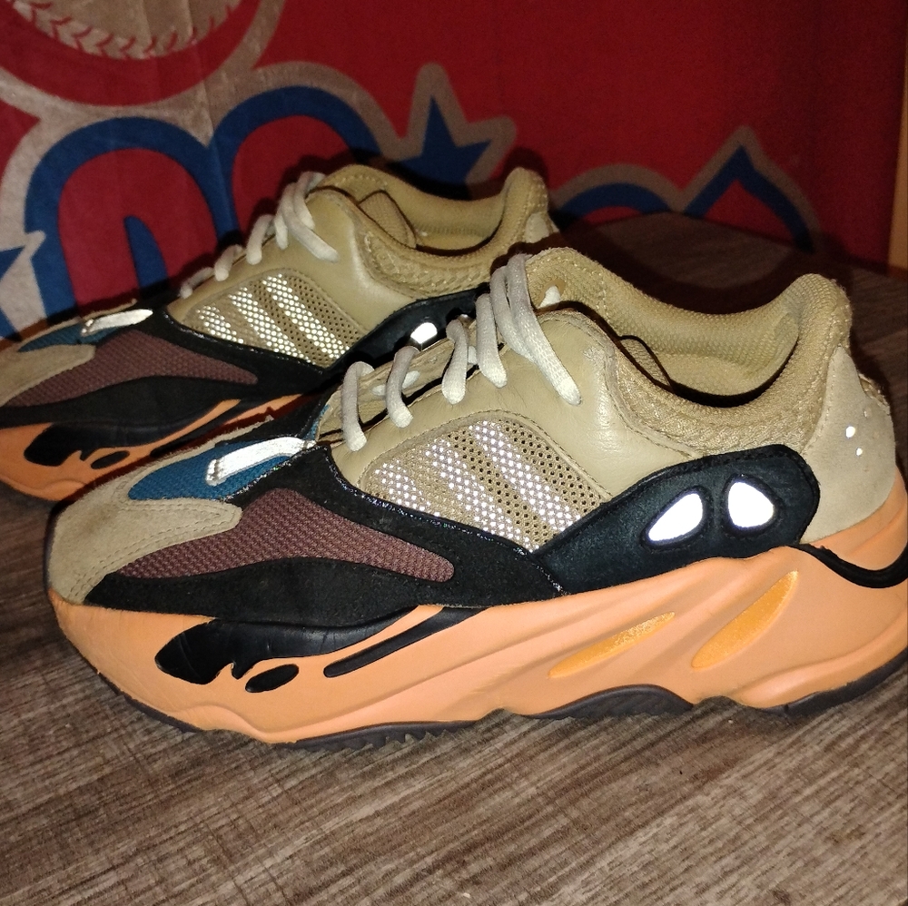 Yeezy Boost 700 Enflame  Amber Youth Size 4.5  Excellent Condition Like New